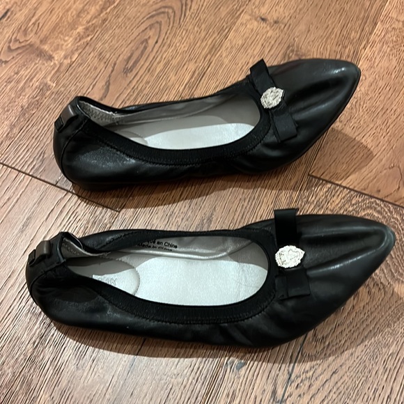 2 pairs of ballerina flats: Cole Haan and Rudsak leather! size 7US. $15 for 2! - Picture 6 of 11